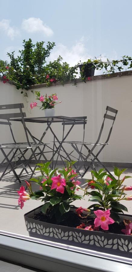 Il Cortile Segreto - Con Parcheggio Privato Διαμέρισμα Λέτσε Εξωτερικό φωτογραφία